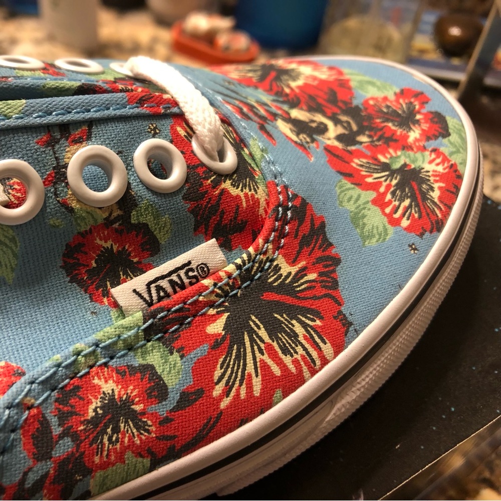 Brand New Yoda Aloha Vans